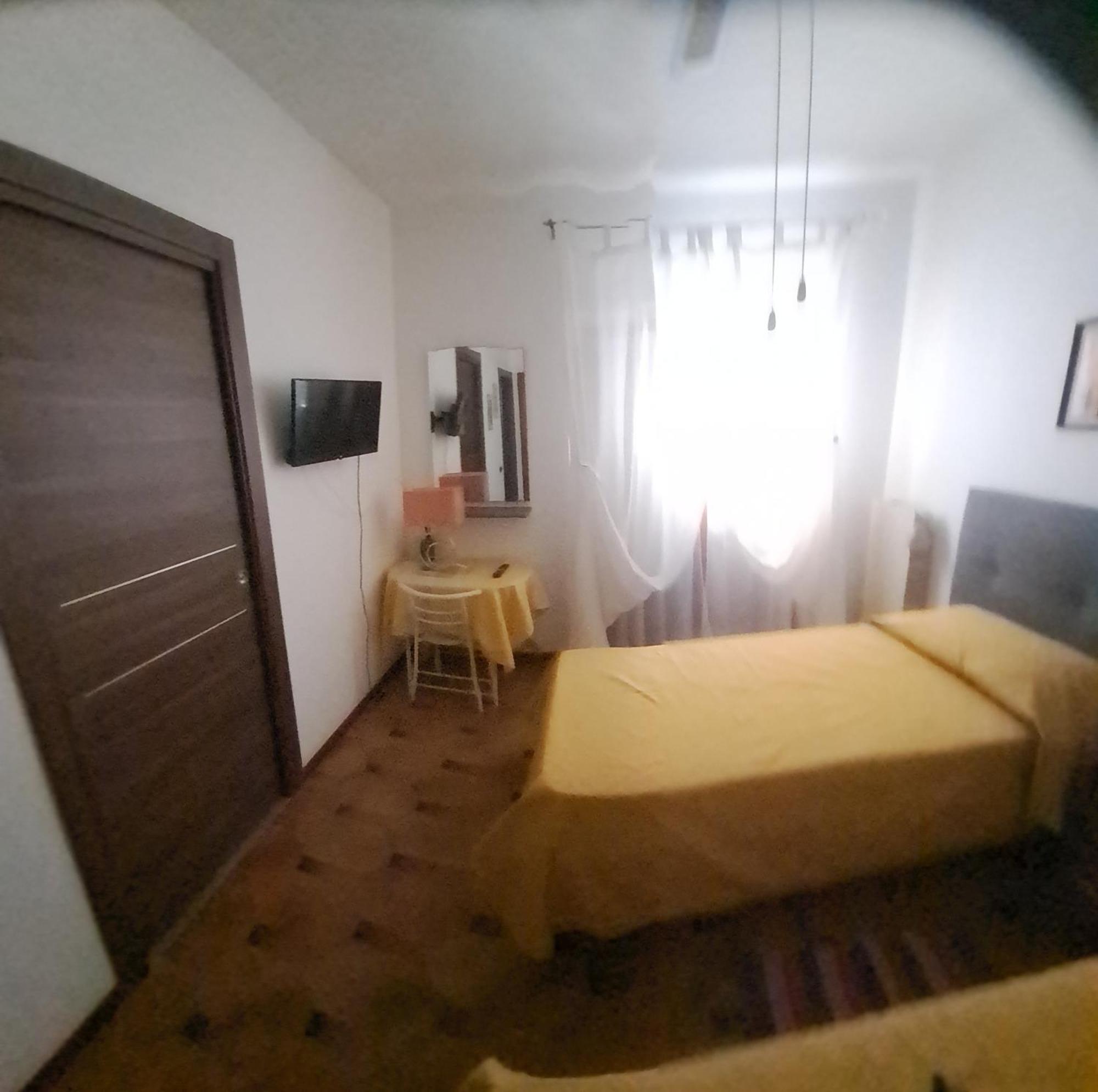 Room Grigra Анкона Екстериор снимка